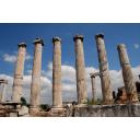 トルコのローマ遺跡アフロディシアスの神殿跡列柱