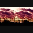 夕焼け空とフェンス