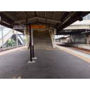 駅のホームの階段